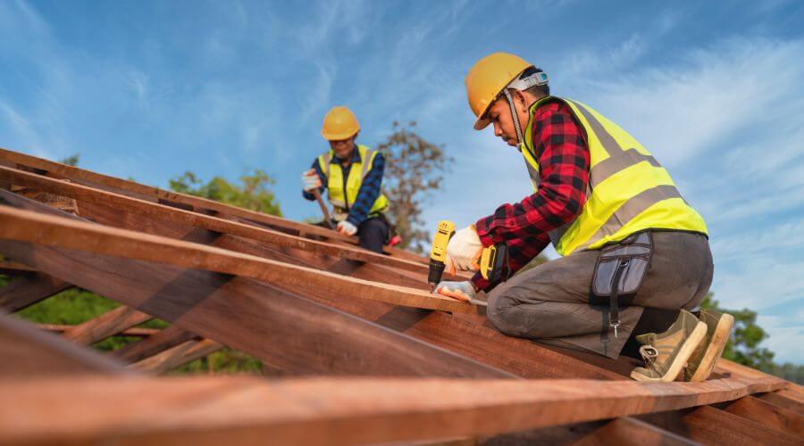 Professional residential roofers in Astoria, IL